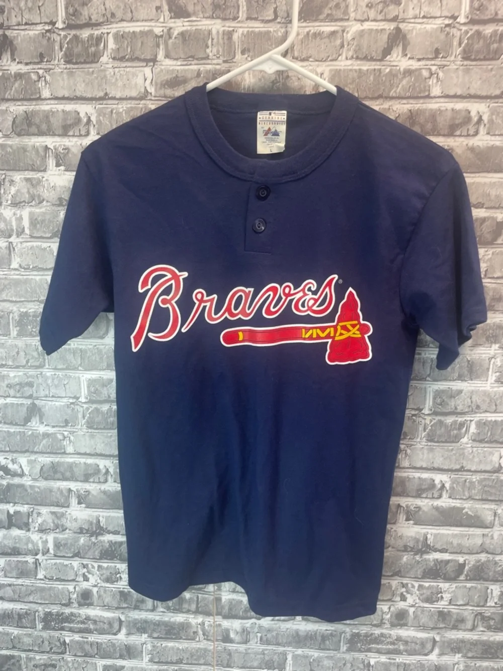 Atlanta Braves Majestic Navy Short-Sleeve Henley Tee with Red & Yellow‎ Logo